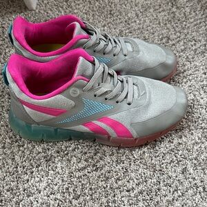 Reebok shoes size 2.5